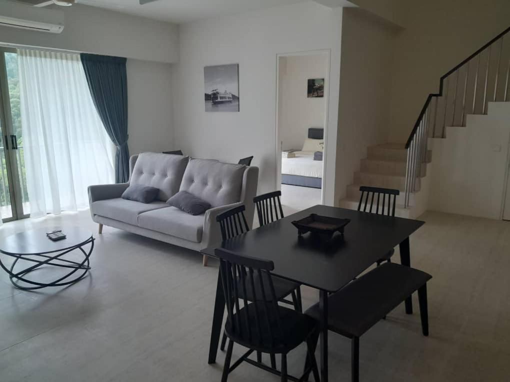 By The Sea Suites - Managed By Sdb Host Бату-Ферринги Экстерьер фото