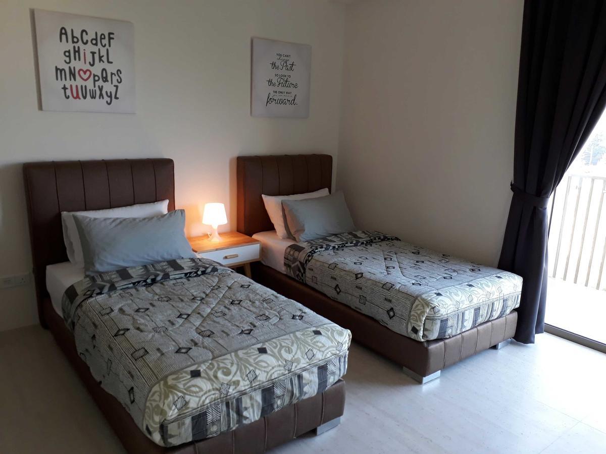 By The Sea Suites - Managed By Sdb Host Бату-Ферринги Экстерьер фото
